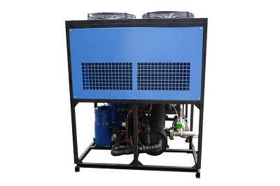 操作冷水機(jī)時(shí)有哪些注意事項(xiàng)？
