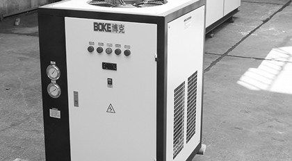 冬季工業(yè)冷水機(jī)該怎么維修？